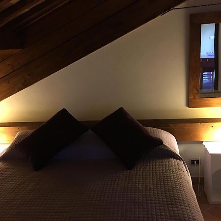 Guest House Dimora Fiorita Serracapriola Стая снимка